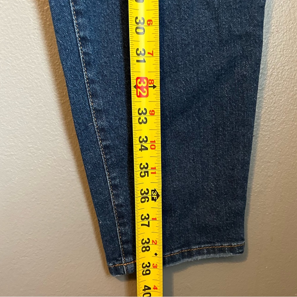 NWT Style & Co 16 Curvy Mid Rise Blue Denim Distressed Skinny Full Length Jeans! - Picture 6 of 11